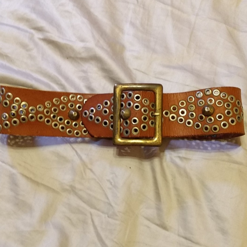 Vintage leather studded belt